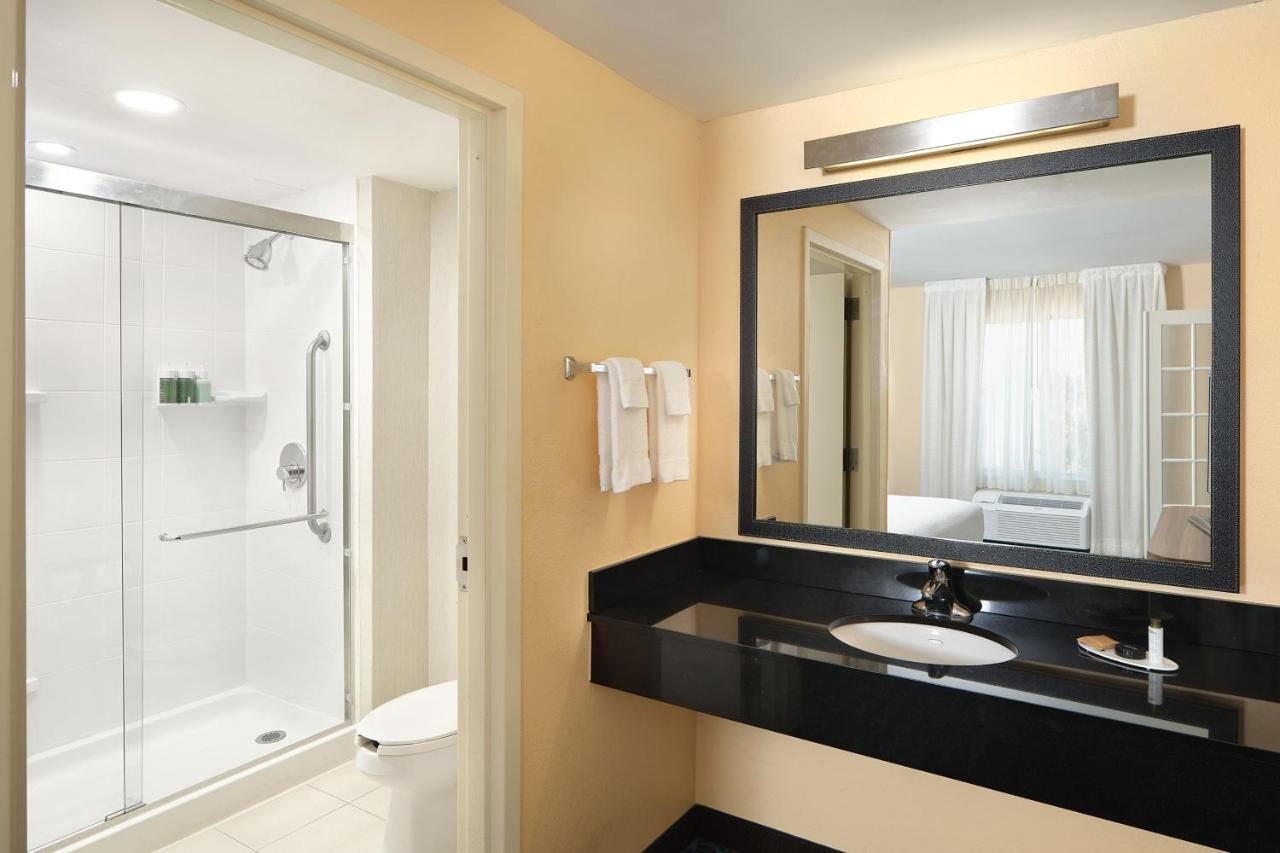 Fairfield Inn & Suites Raleigh Durham Airport Research Triangle Park Morrisville Exterior foto