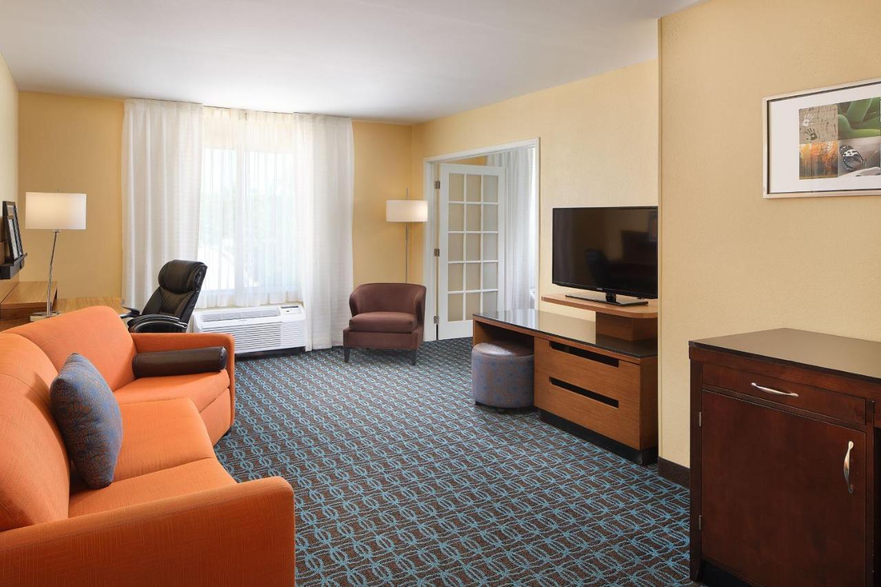 Fairfield Inn & Suites Raleigh Durham Airport Research Triangle Park Morrisville Exterior foto